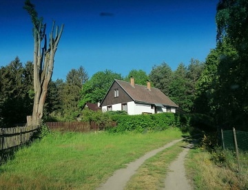 Chalupa u Holansk�ch rybn�k� - M�ch�v kraj