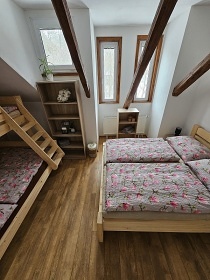 Chalupa s baz�nem - Such� Vrch - Bukov� Hora