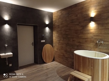 Chalupa s baz�nem - Such� Vrch - Bukov� Hora