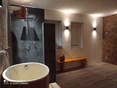 Chalupa s baz�nem - Such� Vrch - Bukov� Hora