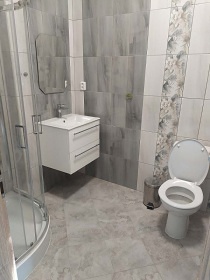 Chalupa s baz�nem - �ern� hora - Krkono�e