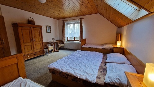 Chalupa s baz�nem - Hruboskalsko - �esk� r�j