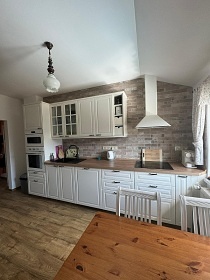 Chalupa s baz�nem - ��slav - Kutn� Hora