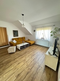 Chalupa s baz�nem - ��slav - Kutn� Hora