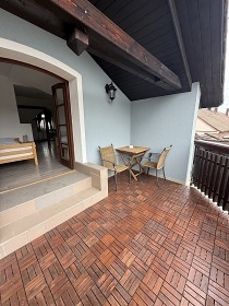 Chalupa s baz�nem - ��slav - Kutn� Hora