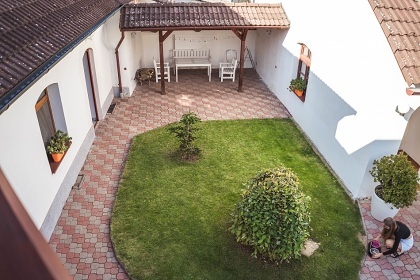 Chalupa s baz�nem - ��slav - Kutn� Hora