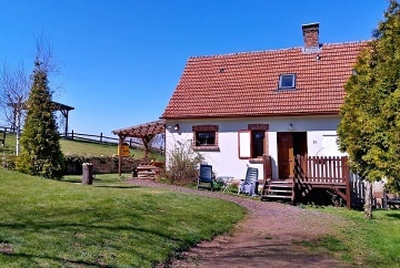 Chalupa a vinn sklep - Broumovsk stny