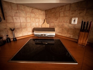 Chalupa a vinn sklep - Broumovsk stny