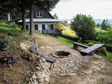 Chata Javorn�ky - Vala�sko - cyklostezka Be�va