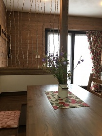 Chata s v�hledem Vala�sko - cyklostezka Be�va