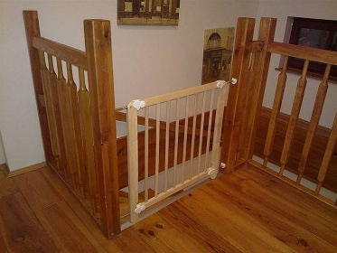 Chalupa s baz�nem - Dv�r Kr�lov� nad Labem