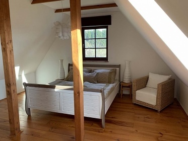 Chalupa s baz�nem - Dv�r Kr�lov� nad Labem