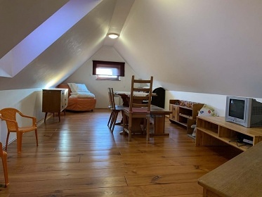 Chalupa s baz�nem - Dv�r Kr�lov� nad Labem