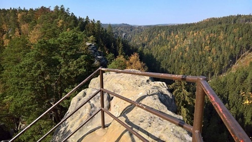 Chalupa s baz�nem - Dv�r Kr�lov� nad Labem