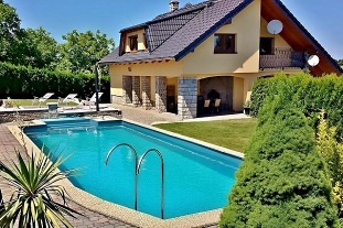 Nov� objekt: Chata s baz�nem a saunou - Hn�vo�ick� les - Slezsko