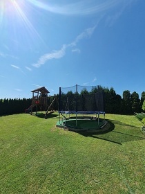 Vila Glassberg - bazén a hřiště - Hněvošice