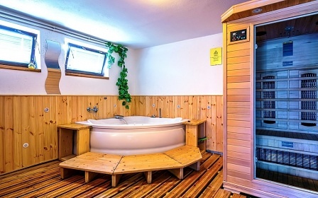 Chalupa Žďárské vrchy - apartmány, bazén a wellness