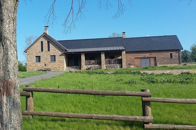 Chalupa Chřiby - samota a lesy - hrad Buchlov