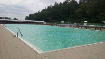 Chalupa Ch�iby - samota a lesy - hrad Buchlov