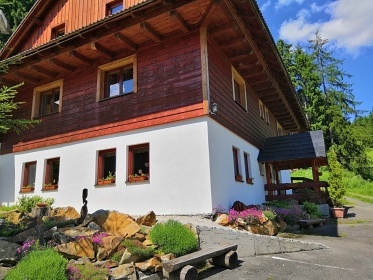 Chata Jezerné - Velké Karlovice - Beskydy