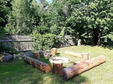 Chalupa s baz�nem - Park Mon�nec - Zoo V�trovy