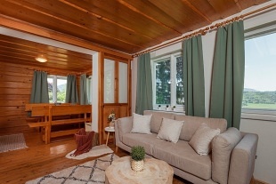 Chata u koupali�t� - Satinsk� vodop�dy - Lys� hora