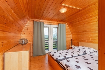 Chata u koupali�t� - Satinsk� vodop�dy - Lys� hora