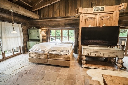 Luxusní srub - bazén a wellness - Český ráj