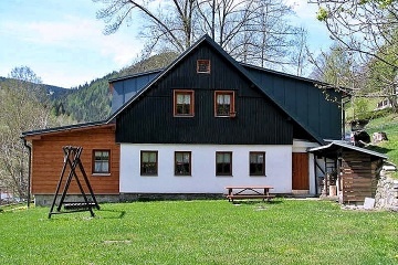 Chalupa Modřín - Pěnkavčí vrch - řeka Úpa