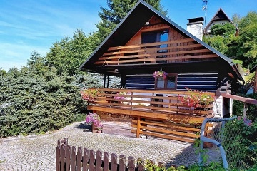 Srubov� chata s v��ivkou - Trutnovsko - Mlad� Buky