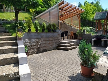 Srubov� chata s v��ivkou - Trutnovsko - Mlad� Buky