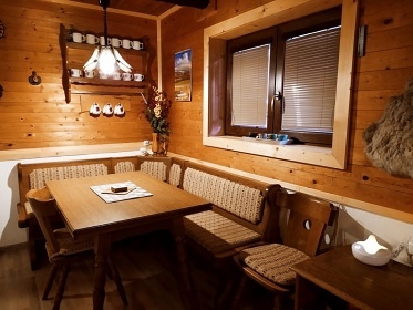 Srubov� chata s v��ivkou - Trutnovsko - Mlad� Buky