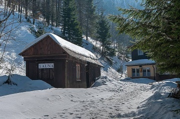 Chata se saunou - na Kn�ec� cest� - hora Radho��
