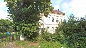 D�m u �eky Oh�e - hrad Hazmburk - Louny