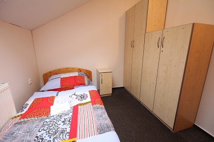 Chata a h�i�t� - Jizersk� hory a Krkono�e