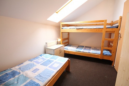 Chata a h�i�t� - Jizersk� hory a Krkono�e