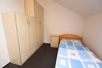 Chata a h�i�t� - Jizersk� hory a Krkono�e