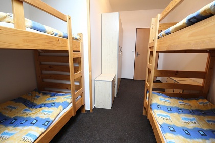 Chata a h�i�t� - Jizersk� hory a Krkono�e