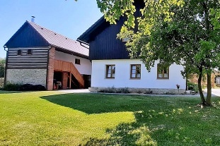 Chalupa a bazén - Toulcovy Maštale - Žďárské vrchy