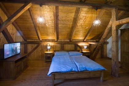 Chalupa a baz�n - Toulcovy Ma�tale - ���rsk� vrchy