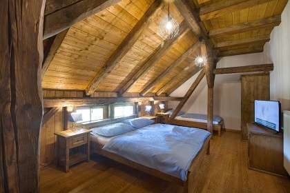 Chalupa a baz�n - Toulcovy Ma�tale - ���rsk� vrchy