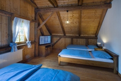 Chalupa a baz�n - Toulcovy Ma�tale - ���rsk� vrchy