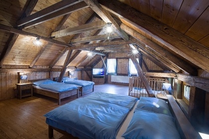 Chalupa a baz�n - Toulcovy Ma�tale - ���rsk� vrchy