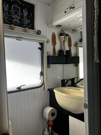 Glamping Karavan u Konopi�t� - Bene�ov