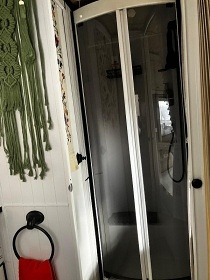 Glamping Karavan u Konopi�t� - Bene�ov