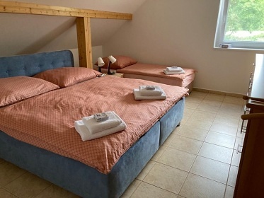 Chalupa s baz�nem - Hustope�e - Nov� Ml�ny
