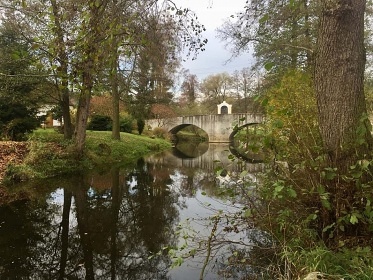 Chalupa Lodge - Varvažov - hrad Zvíkov