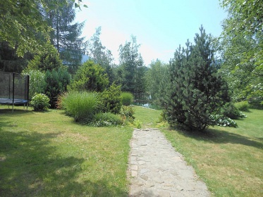 Wellness chalupa a koupac� jez�rko - Radho��