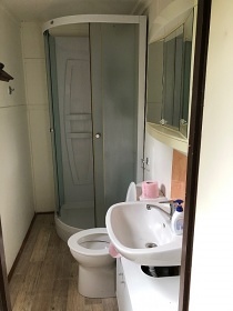 Chata jezero Lhota - Lhota - Praha východ