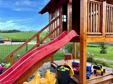 Rodinn chalupa - vyhvan bazn - Doln Morava